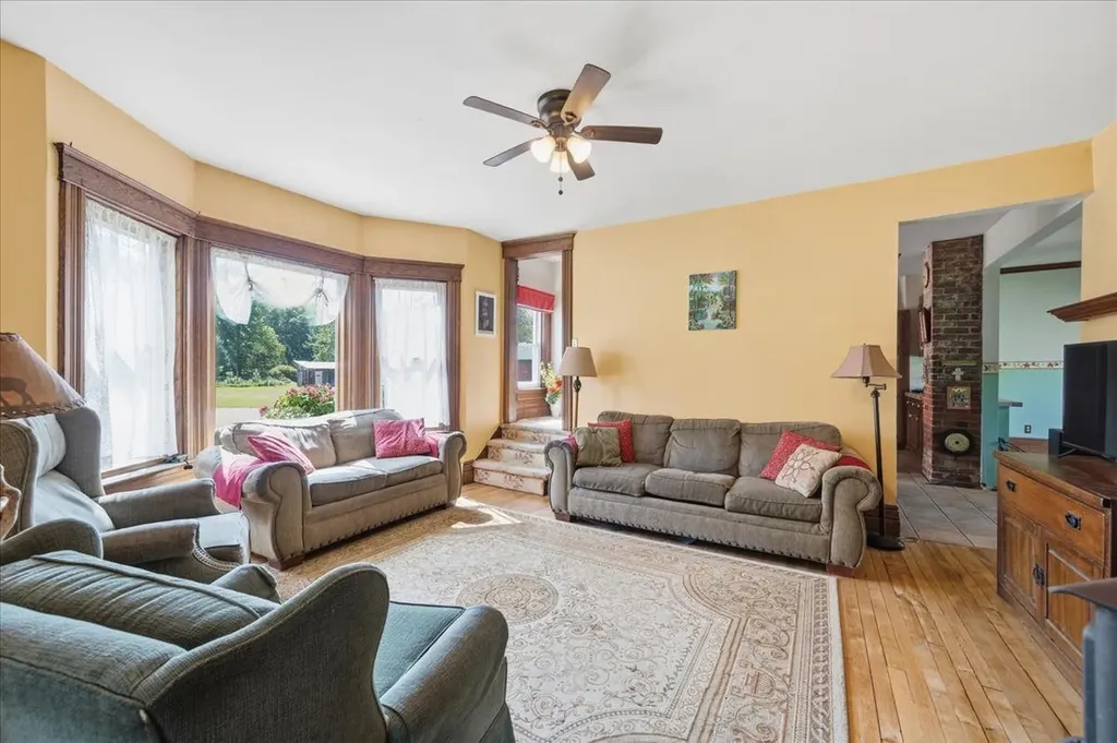 6171 Puttygut Road China Township MI 48054