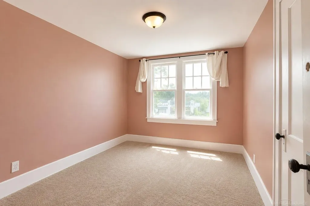 1407 Lapeer Avenue Port Huron City MI 48060