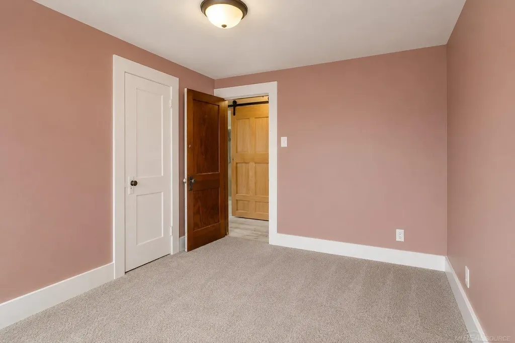 1407 Lapeer Avenue Port Huron City MI 48060