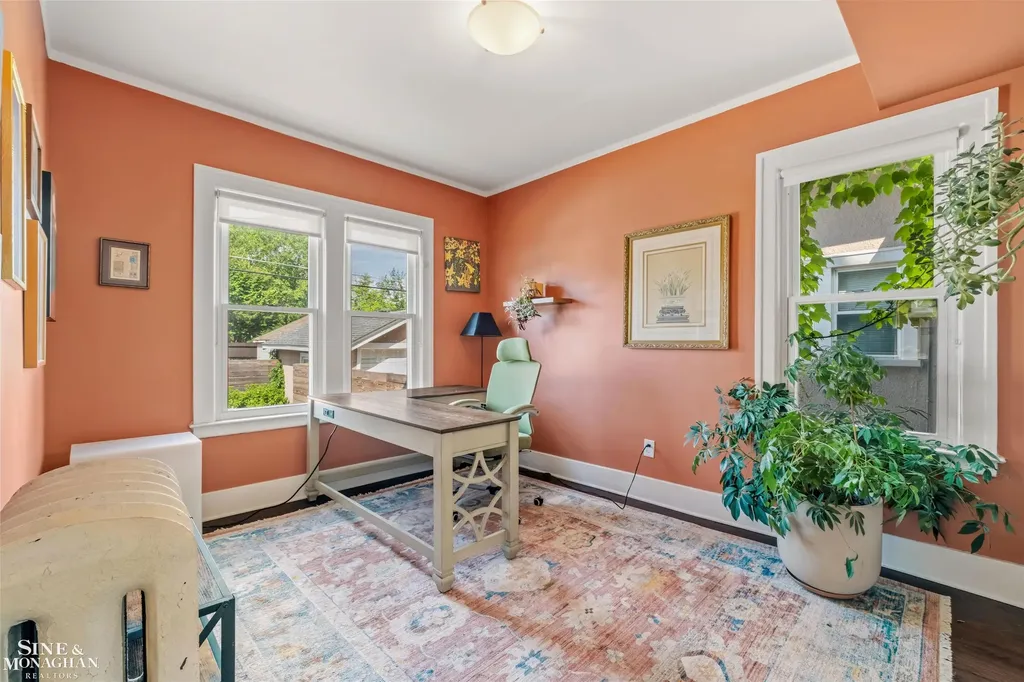 1025 Beaconsfield Avenue Grosse Pointe Park City MI 48230