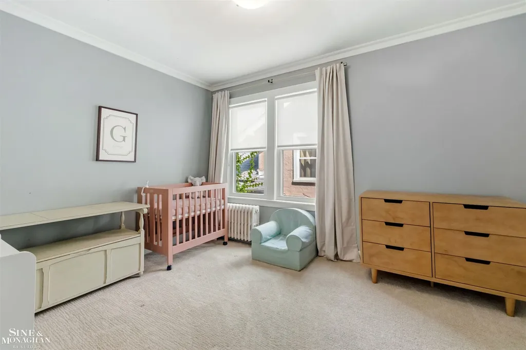 1025 Beaconsfield Avenue Grosse Pointe Park City MI 48230