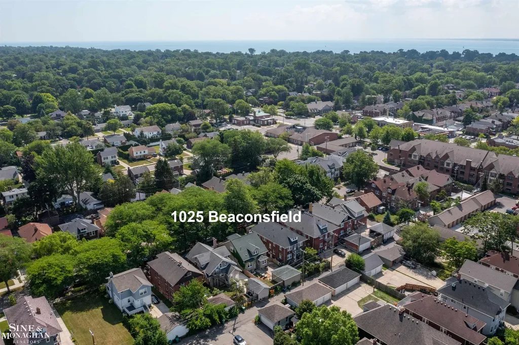 1025 Beaconsfield Avenue Grosse Pointe Park City MI 48230
