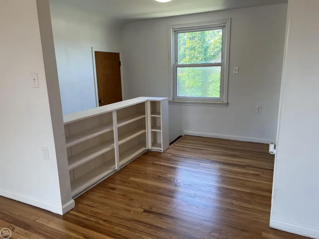17930 Biehl Street Roseville City MI 48066