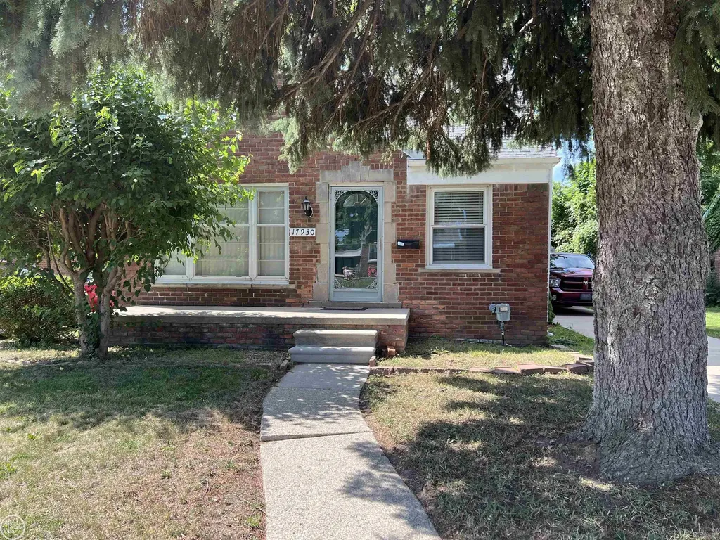 17930 Biehl Street Roseville City MI 48066