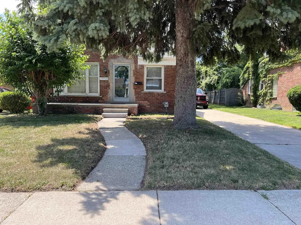 17930 Biehl Street Roseville City MI 48066