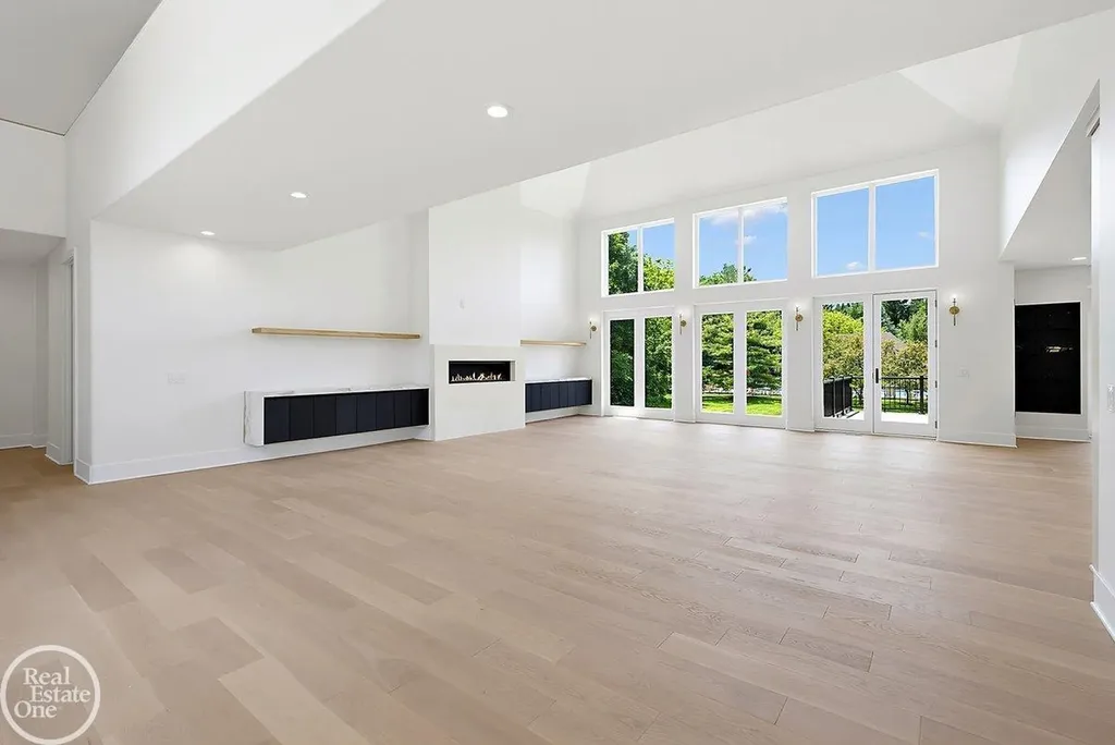 4585 Kiftsgate Bend Bloomfield Charter Township MI 48302