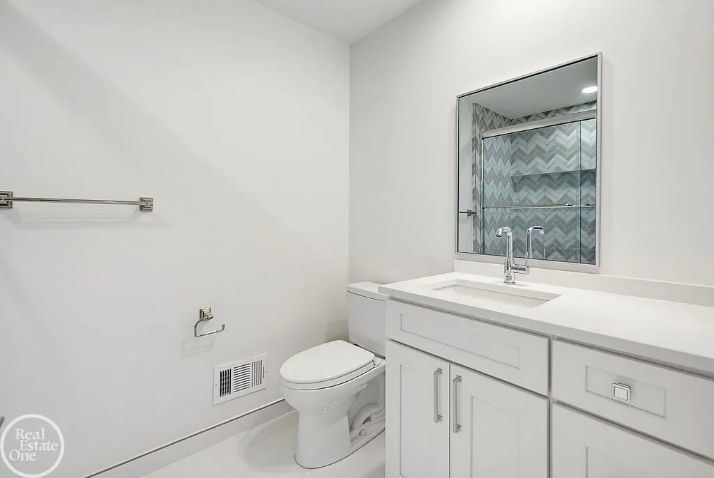 4585 Kiftsgate Bend Bloomfield Charter Township MI 48302
