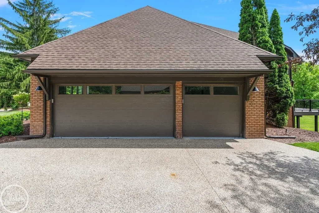 4585 Kiftsgate Bend Bloomfield Charter Township MI 48302