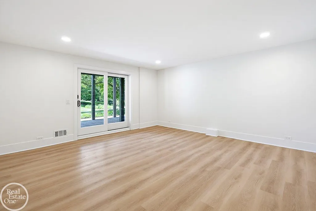 4585 Kiftsgate Bend Bloomfield Charter Township MI 48302