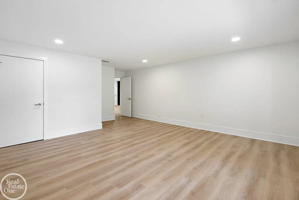 4585 Kiftsgate Bend Bloomfield Charter Township MI 48302