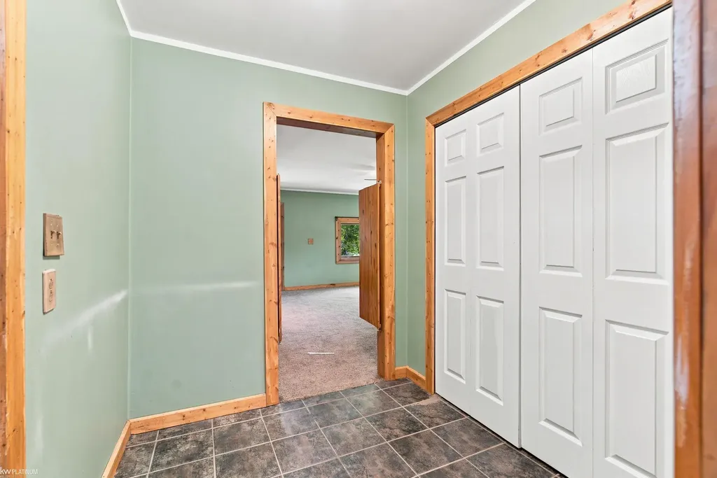 5469 Parker Road Fort Gratiot Charter Township MI 48059