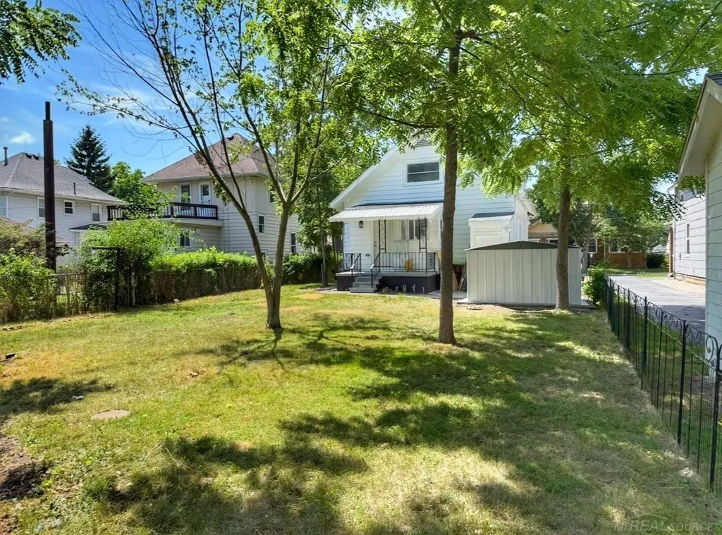 440 Sackett Avenue Monroe City MI 48162