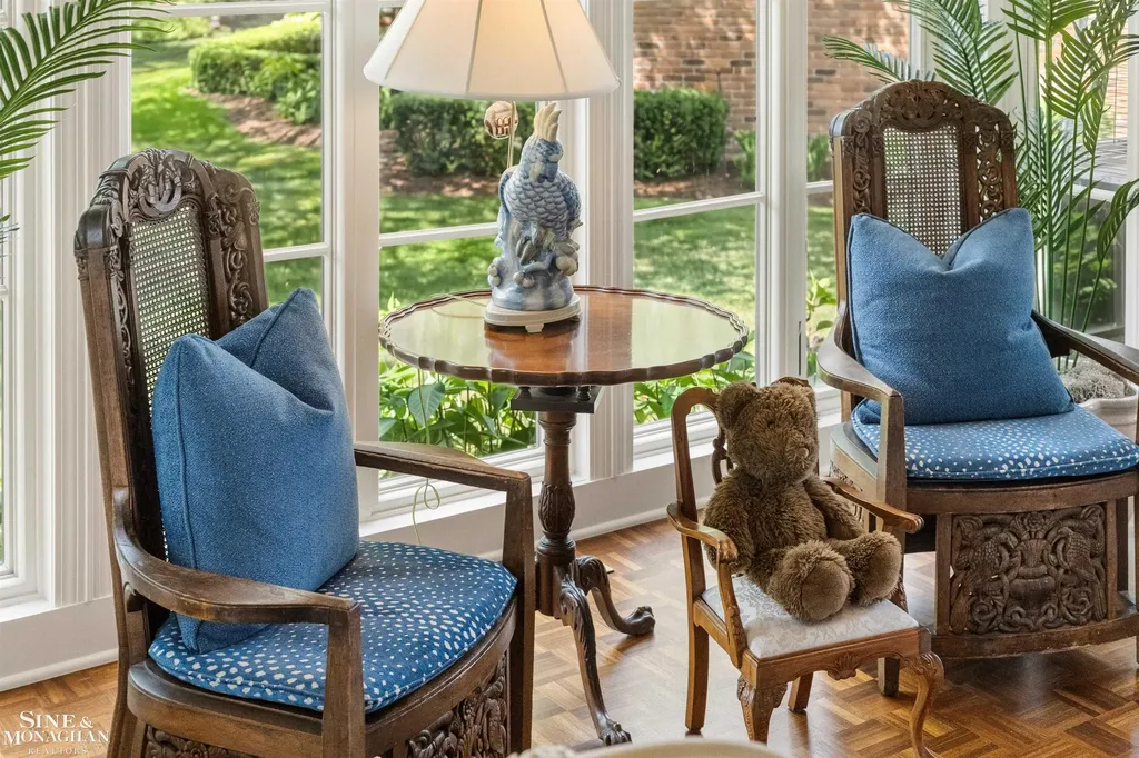 20 Windemere Place Grosse Pointe Farms City MI 48236