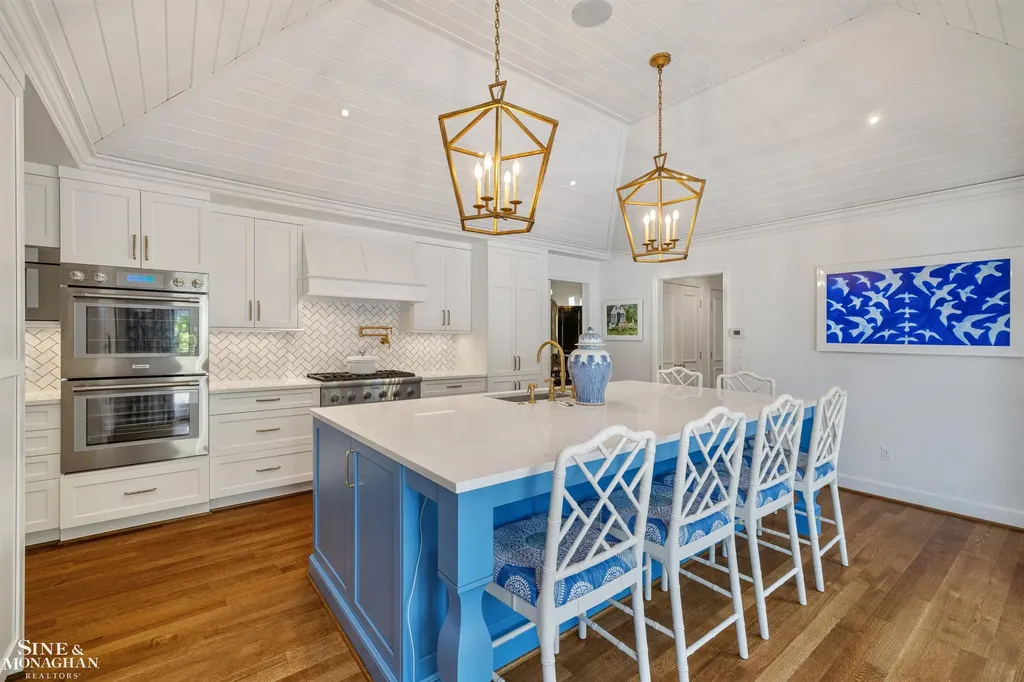 20 Windemere Place Grosse Pointe Farms City MI 48236