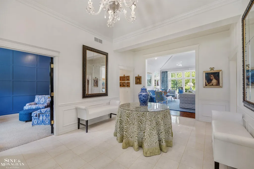 20 Windemere Place Grosse Pointe Farms City MI 48236