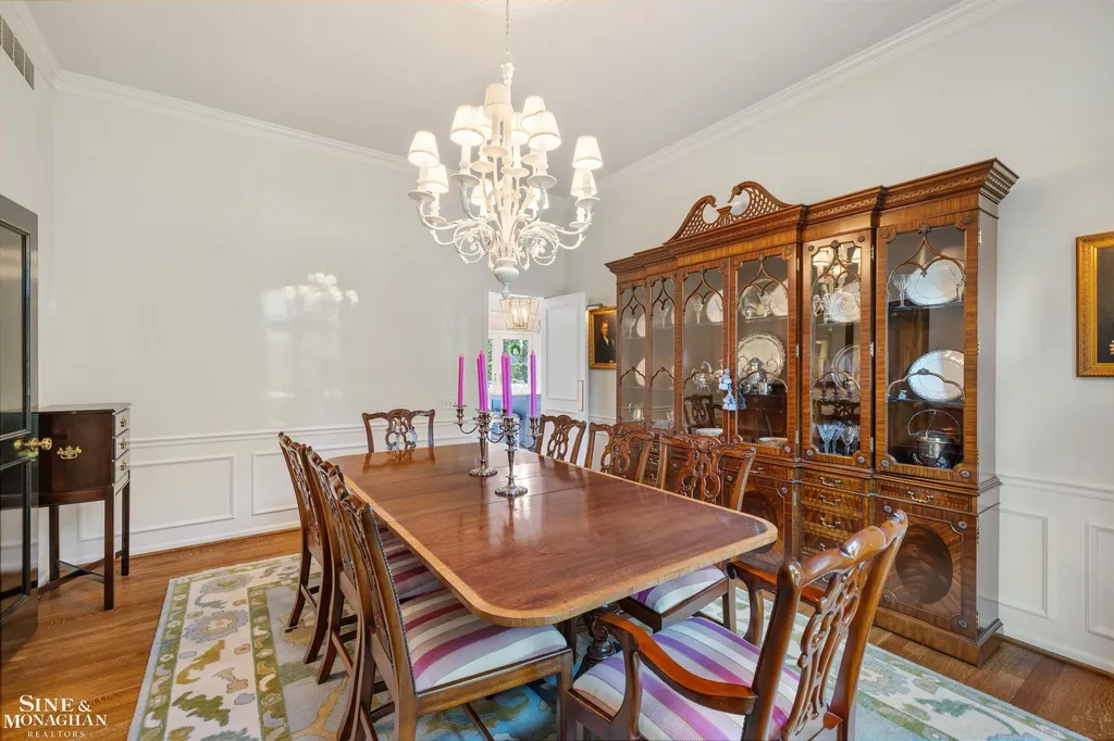 20 Windemere Place Grosse Pointe Farms City MI 48236