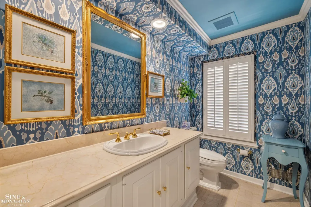 20 Windemere Place Grosse Pointe Farms City MI 48236