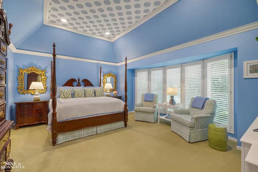 20 Windemere Place Grosse Pointe Farms City MI 48236