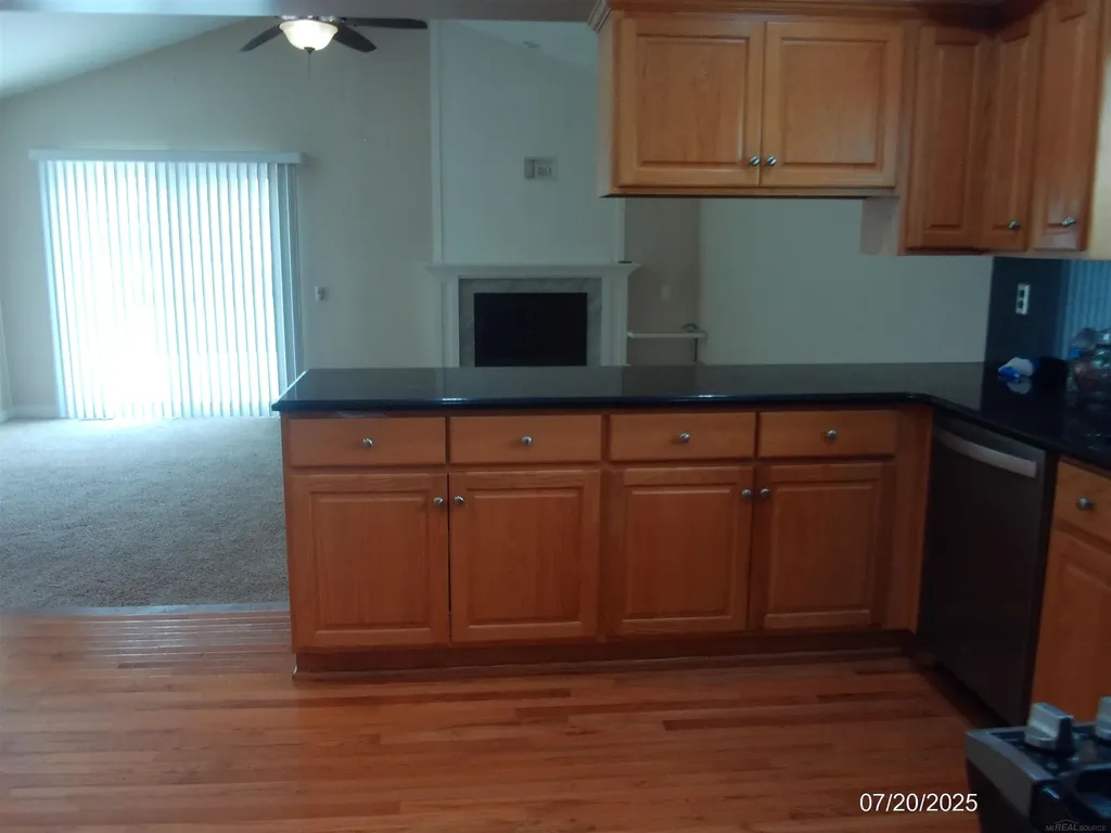 41223 Sesame Drive Sterling Heights City MI 48314