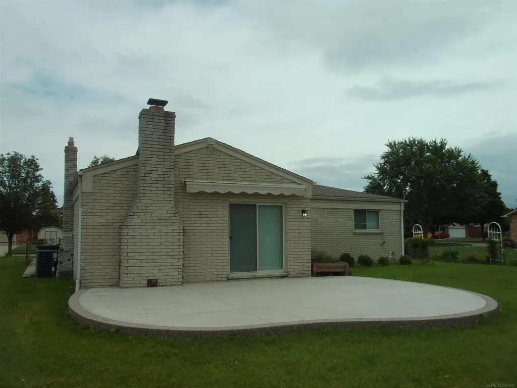 41223 Sesame Drive Sterling Heights City MI 48314