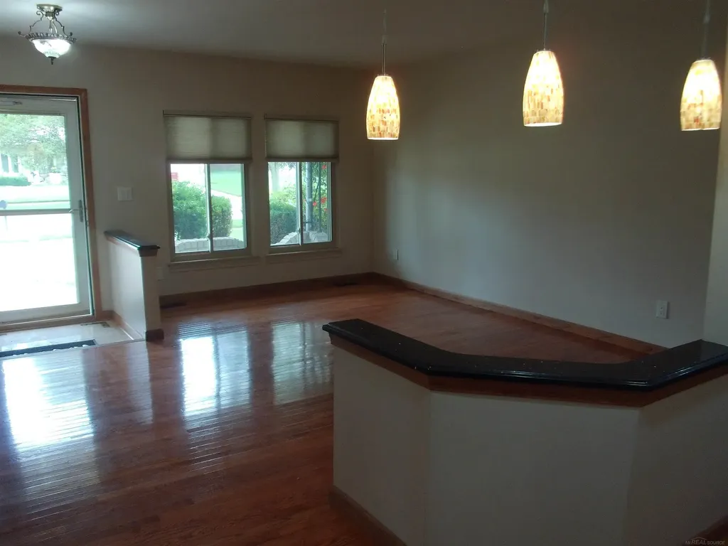 41223 Sesame Drive Sterling Heights City MI 48314