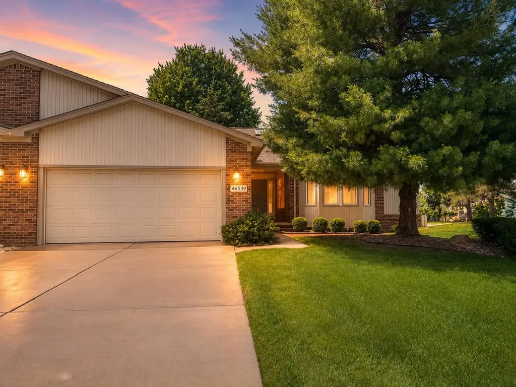 46839 Scotch Pine Lane Macomb Township MI 48042