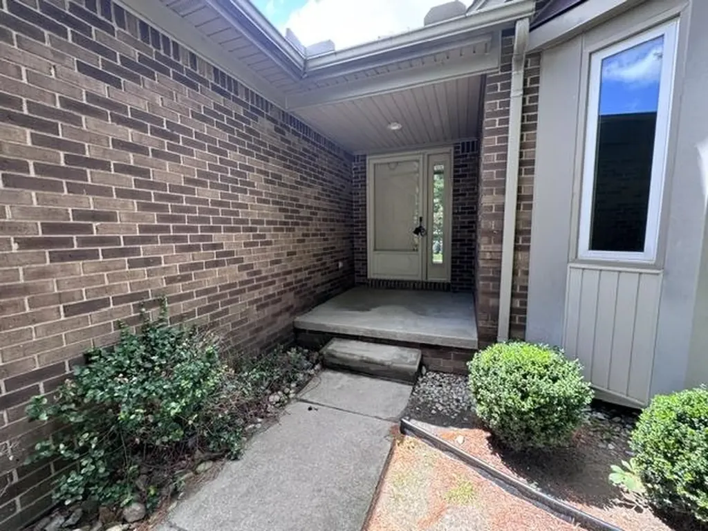 46839 Scotch Pine Lane Macomb Township MI 48042