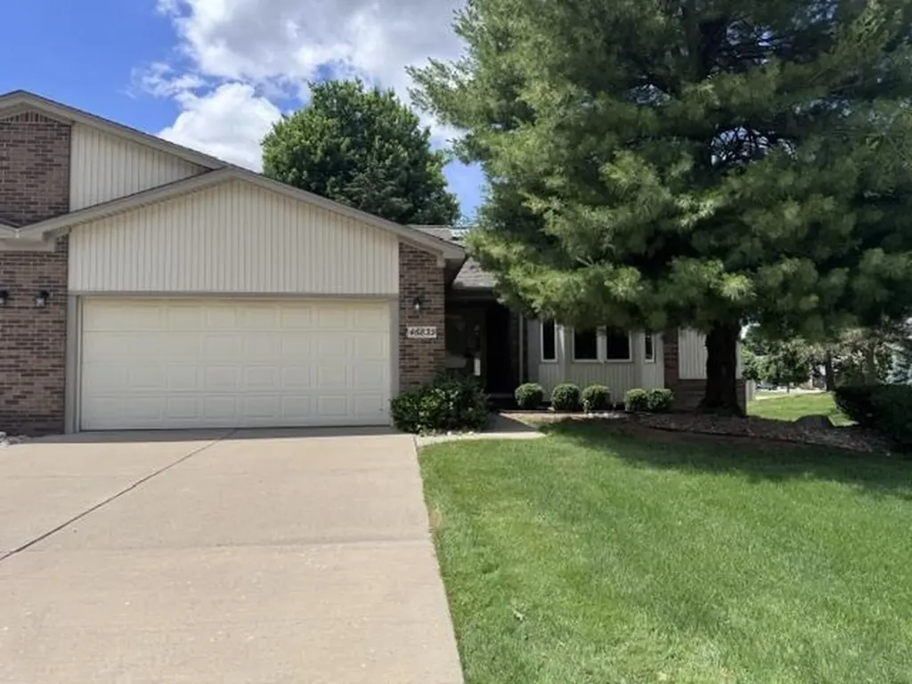 46839 Scotch Pine Lane Macomb Township MI 48042