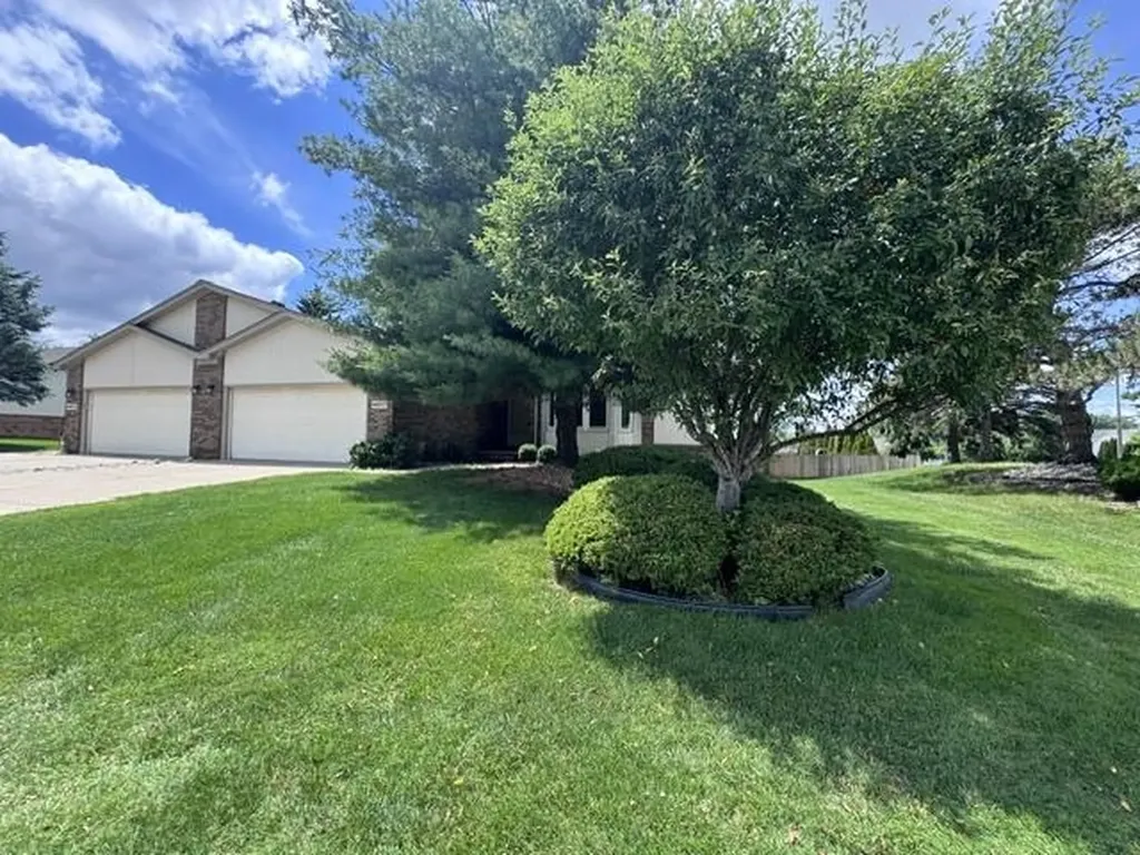 46839 Scotch Pine Lane Macomb Township MI 48042