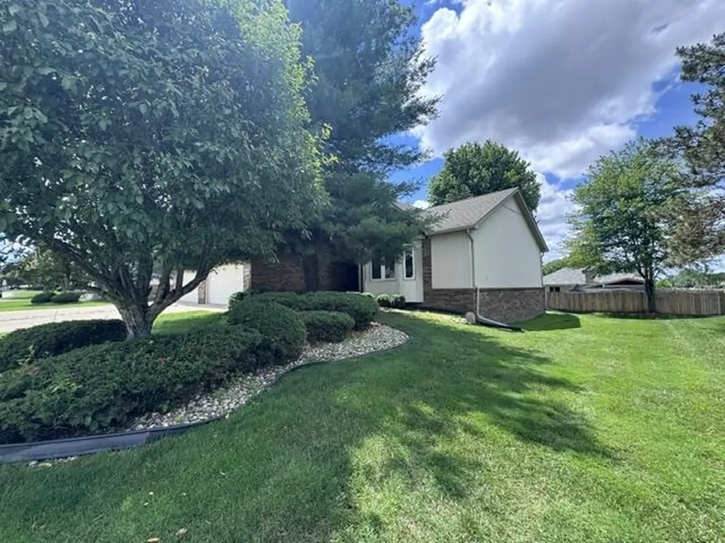 46839 Scotch Pine Lane Macomb Township MI 48042