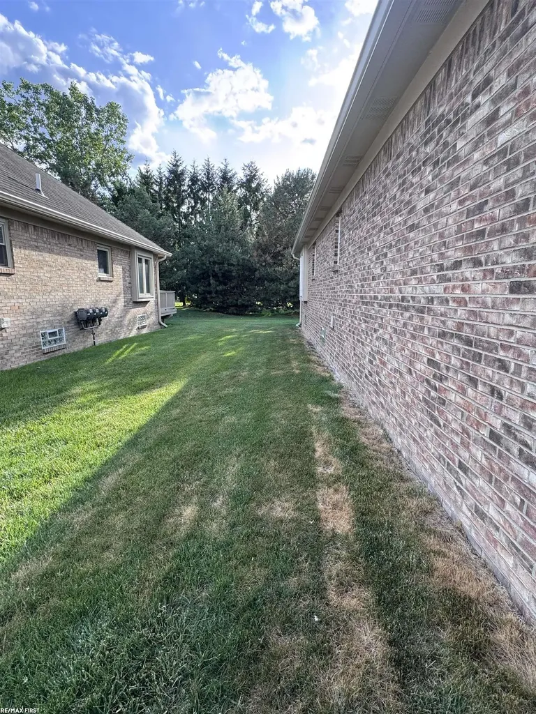 45871 Karam Drive Shelby Charter Township MI 48315