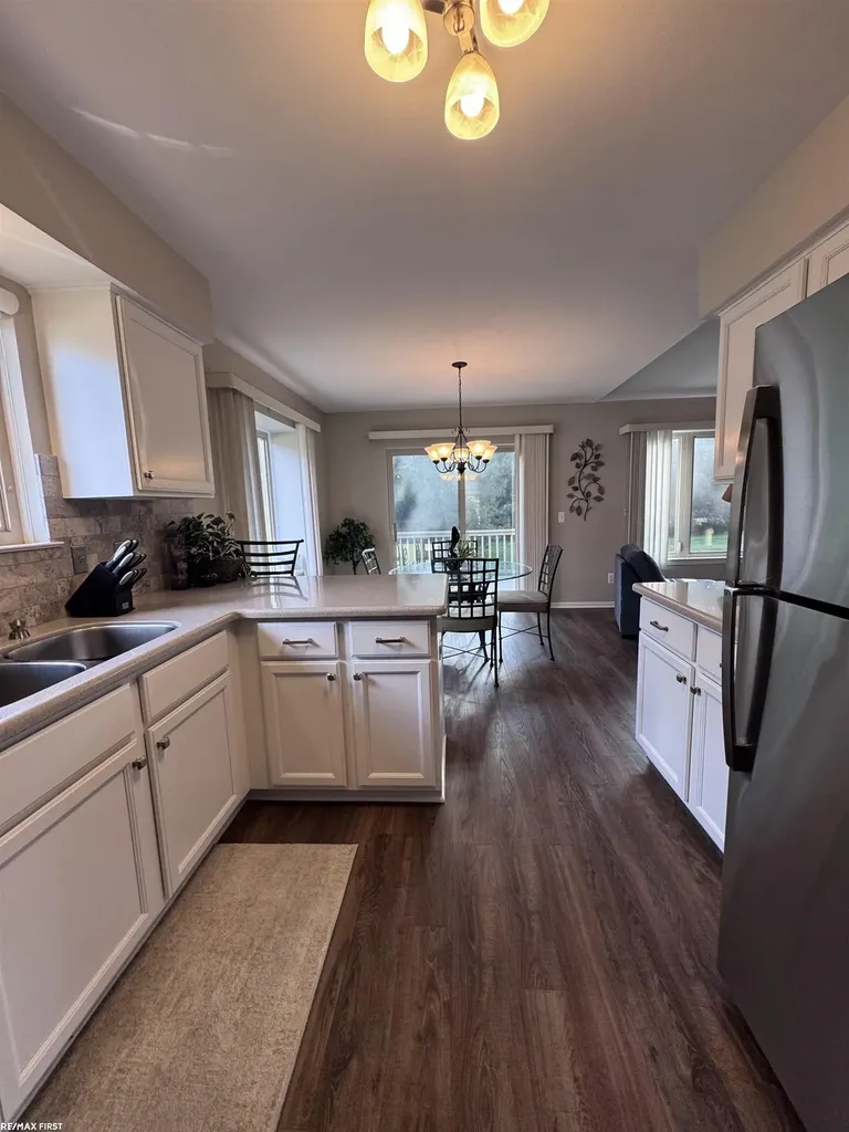 45871 Karam Drive Shelby Charter Township MI 48315