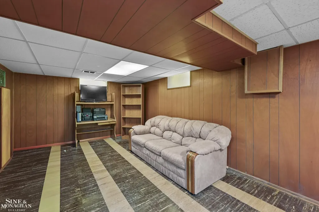20919 Ardmore Park Drive St. Clair Shores City MI 48081