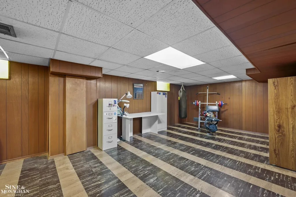 20919 Ardmore Park Drive St. Clair Shores City MI 48081