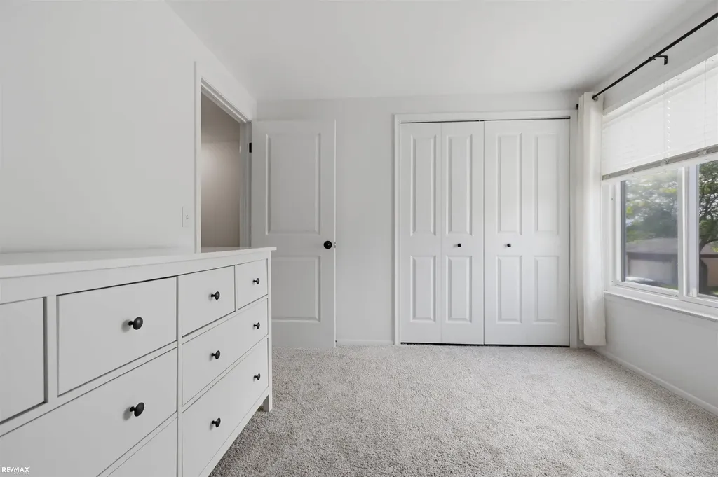 16313 Greenland Drive Macomb Township MI 48044