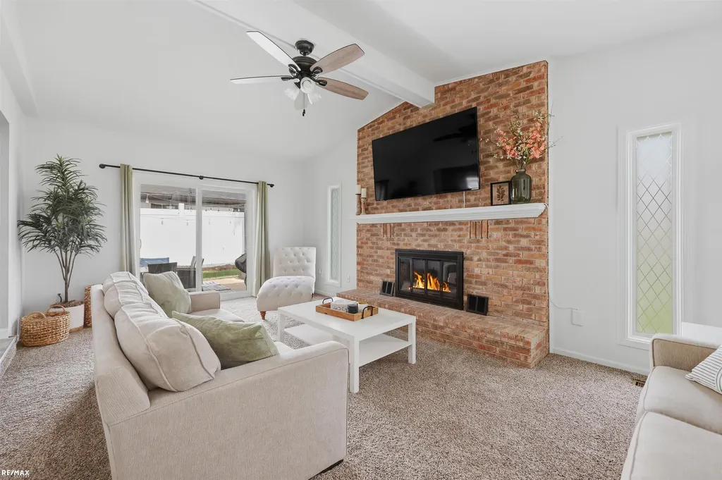 16313 Greenland Drive Macomb Township MI 48044