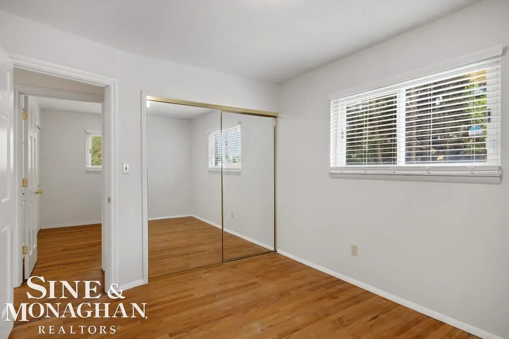 32430 Gloede Drive Warren City MI 48088
