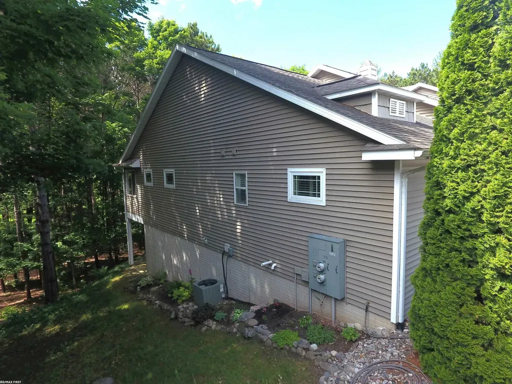 4575 Black Bear Drive Long Lake Township MI 49685