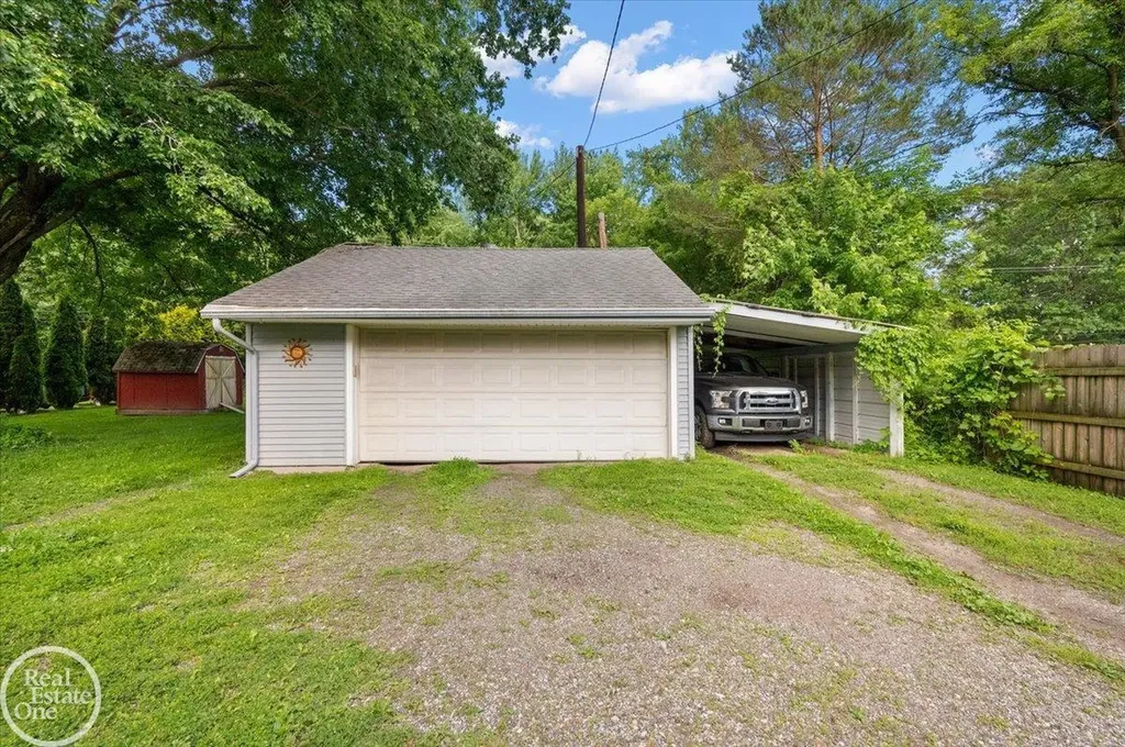 3453 Palms Road Casco Township MI 48064