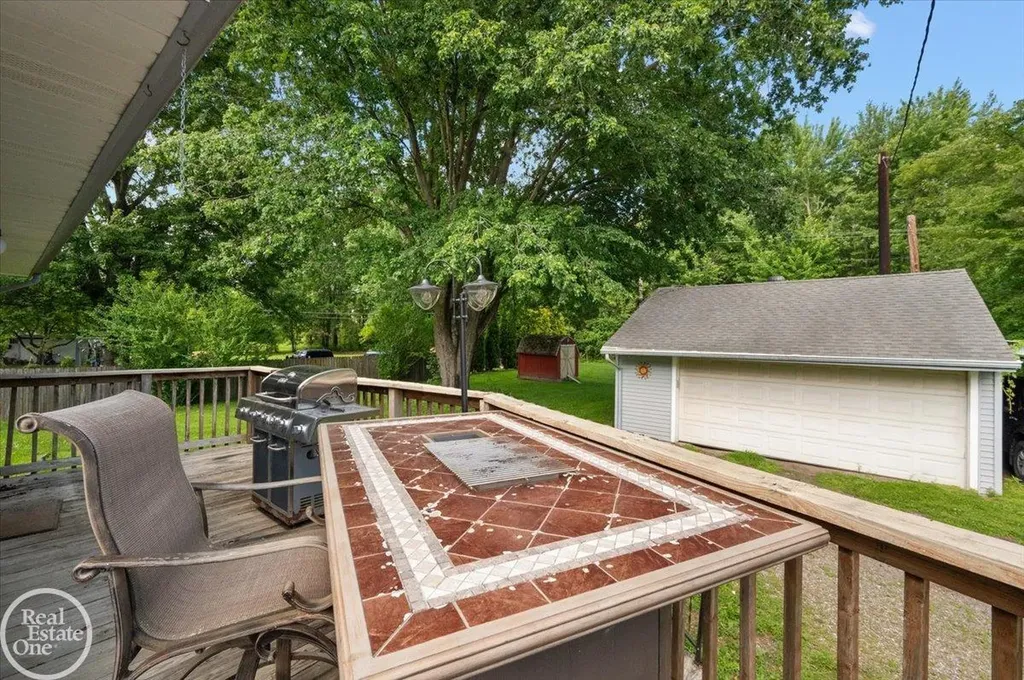 3453 Palms Road Casco Township MI 48064