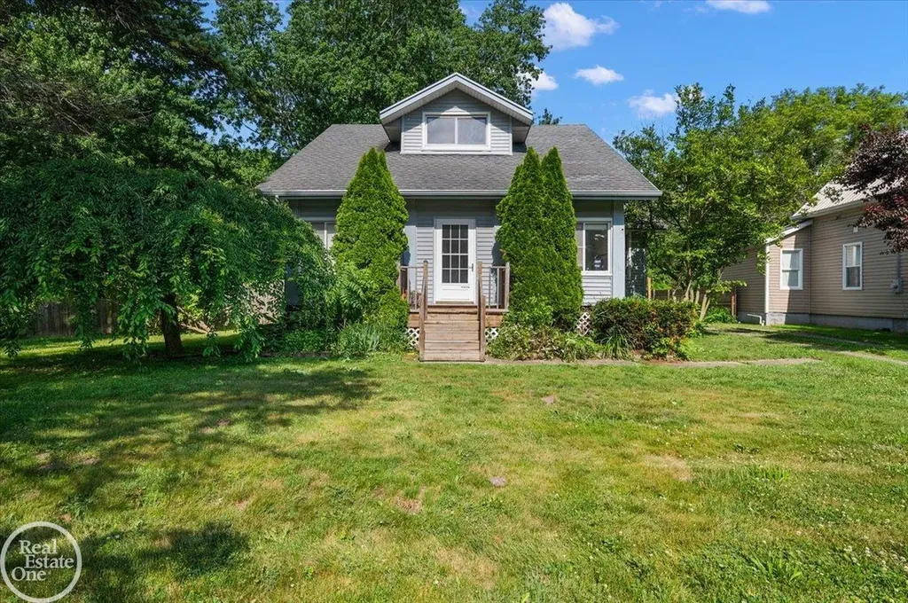 3453 Palms Road Casco Township MI 48064