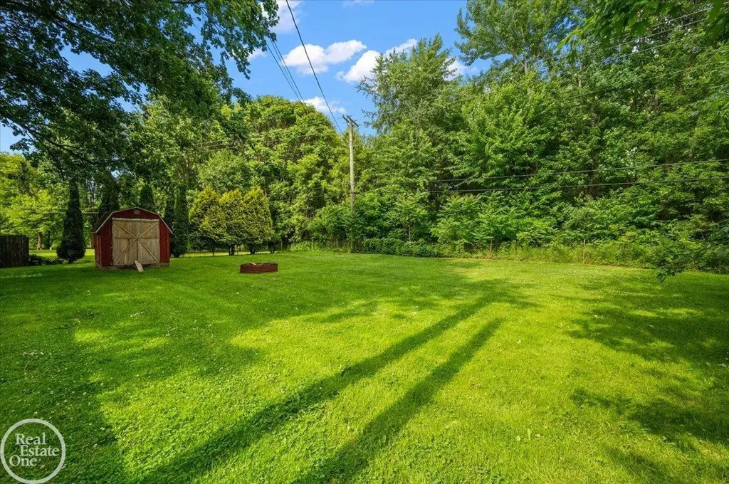 3453 Palms Road Casco Township MI 48064