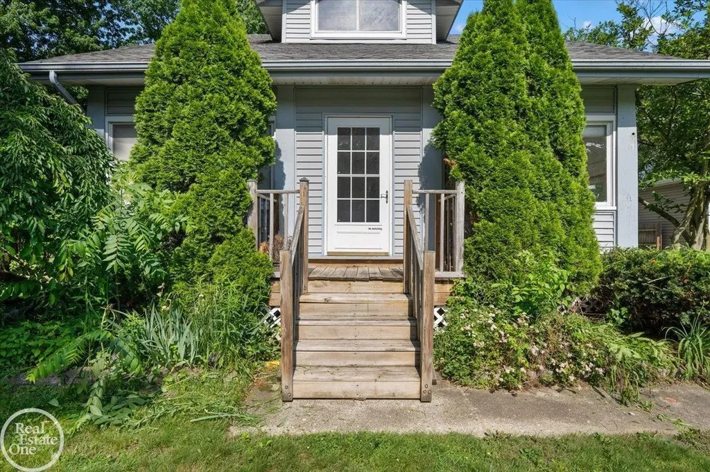 3453 Palms Road Casco Township MI 48064