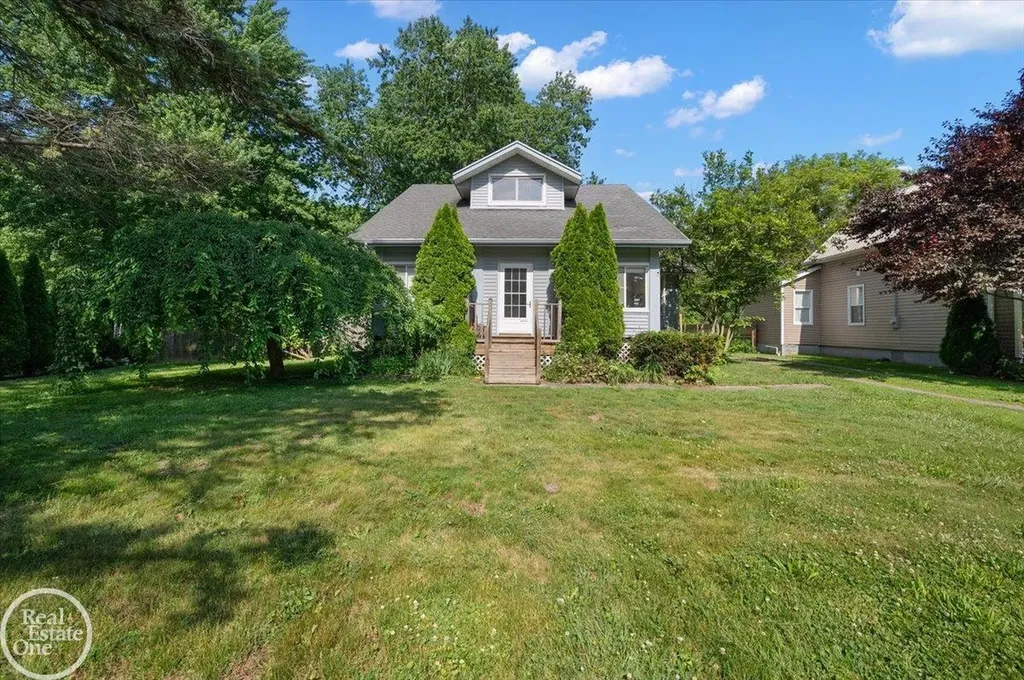 3453 Palms Road Casco Township MI 48064