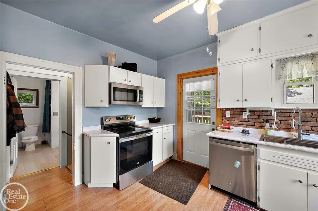 3453 Palms Road Casco Township MI 48064