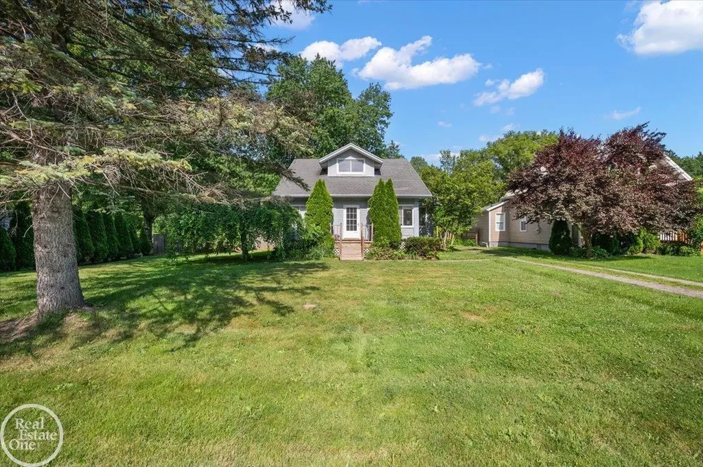 3453 Palms Road Casco Township MI 48064