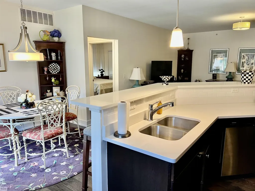 5656 Flagstaff Pines Drive Shelby Charter Township MI 48317