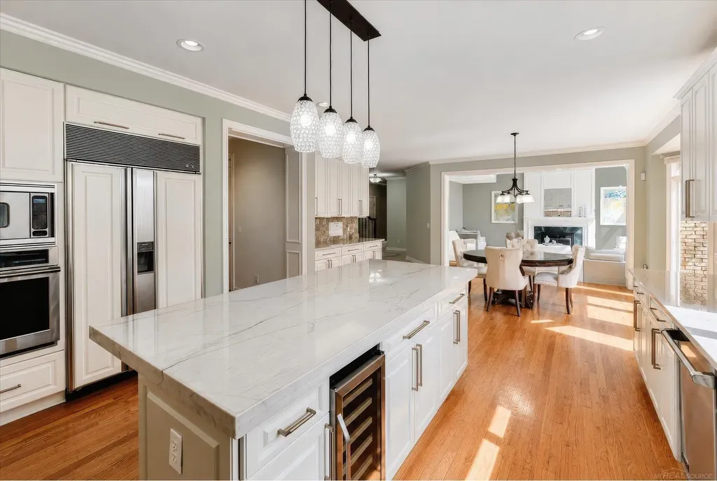 5539 Carrollton Court Oakland Charter Township MI 48306