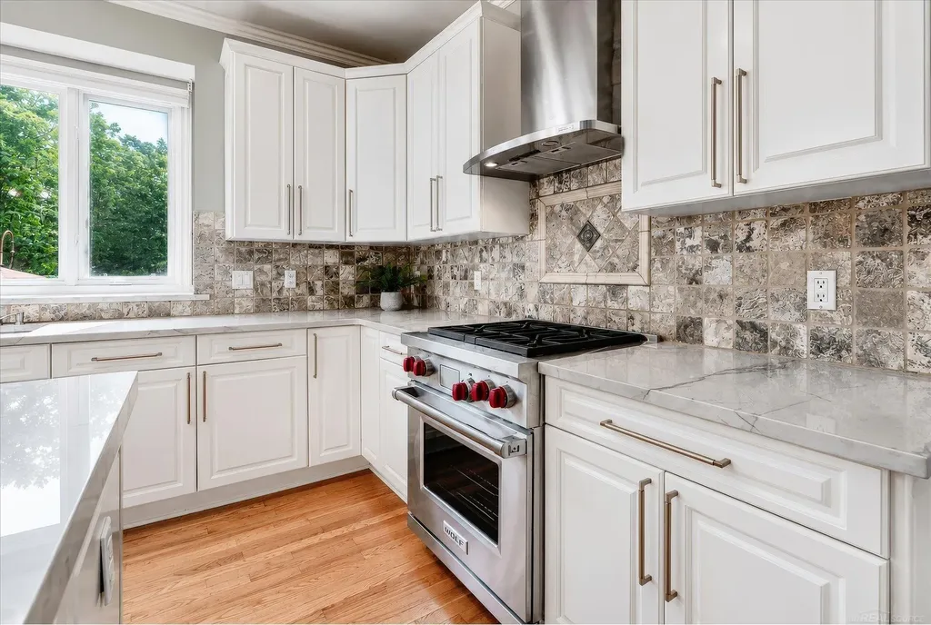 5539 Carrollton Court Oakland Charter Township MI 48306