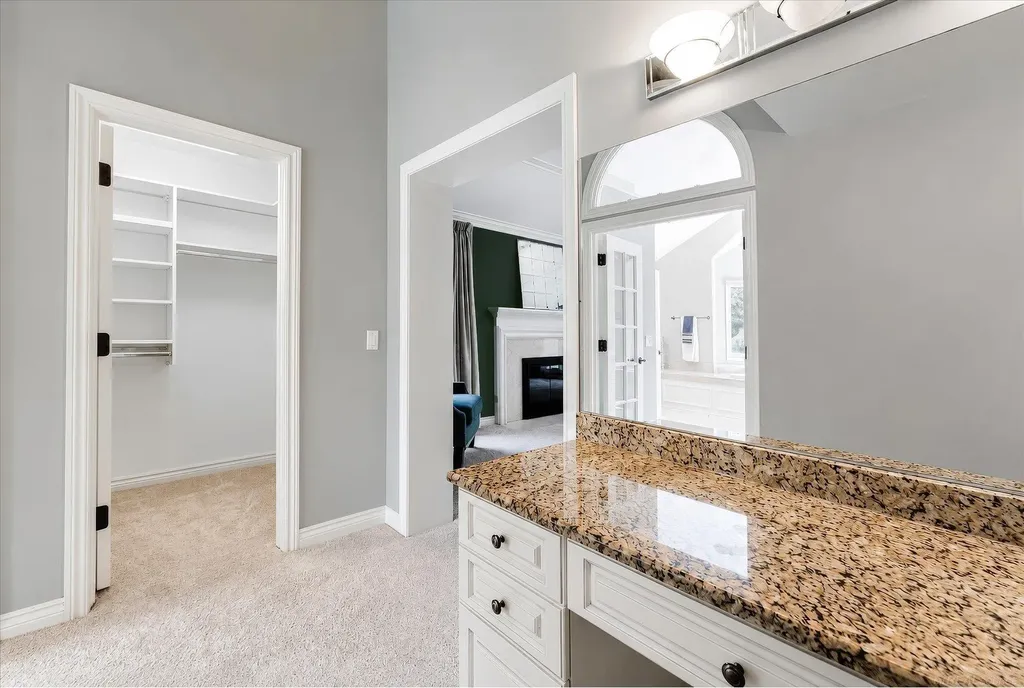 5539 Carrollton Court Oakland Charter Township MI 48306